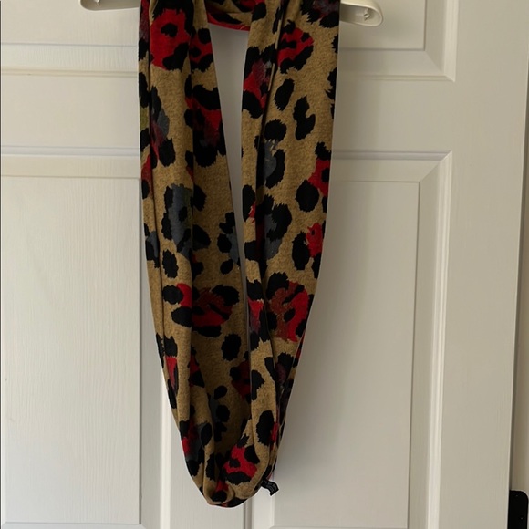 Red and Black Loop Scarf with Abstract Pattern - Picture 2 of 6